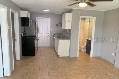 Apartamento en alquiler en Tavares, Florida, 2 dormitorios, 60.39 m2 № 1903300 - foto 2