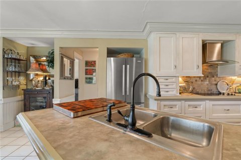 House in Punta Gorda, Florida 3 bedrooms, 173.36 sq.m. № 1806542 - photo 8