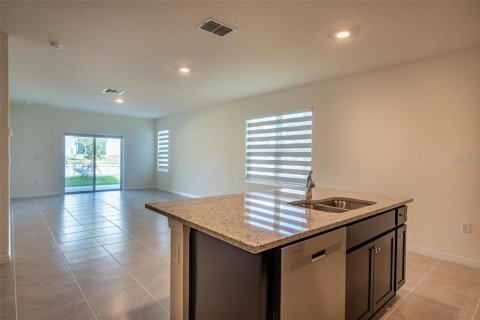 House in Davenport, Florida 3 bedrooms, 150.97 sq.m. № 1575017 - photo 6
