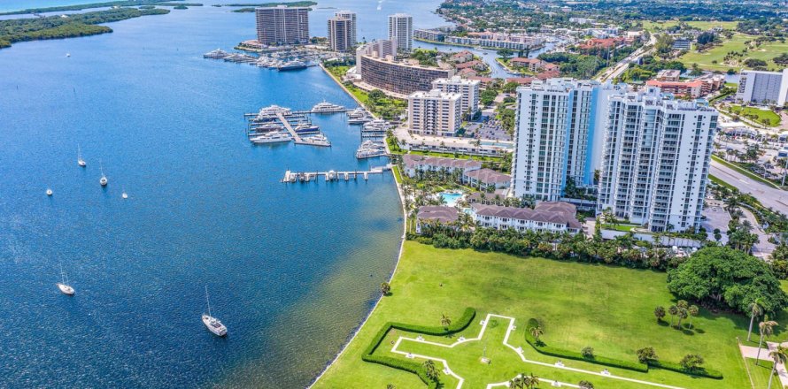 Condo in North Palm Beach, Florida, 3 bedrooms  № 1080524