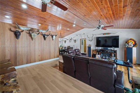 Купить виллу или дом в Майами, Флорида 5 спален, 302.68м2, № 2049722 - фото 9