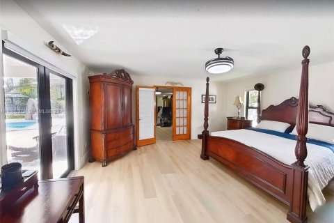 Купить виллу или дом в Майами, Флорида 5 спален, 302.68м2, № 2049722 - фото 24