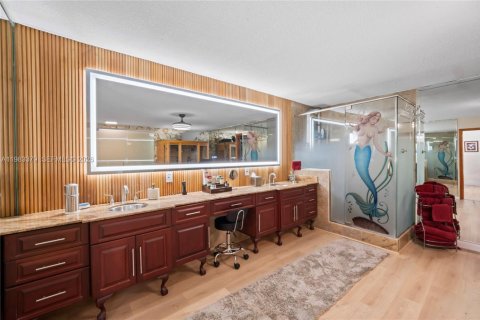 Купить виллу или дом в Майами, Флорида 5 спален, 302.68м2, № 2049722 - фото 29