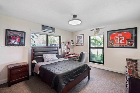 Купить виллу или дом в Майами, Флорида 5 спален, 302.68м2, № 2049722 - фото 21