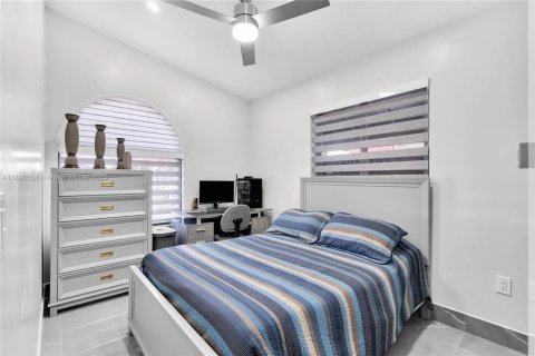 Villa ou maison à vendre à Hialeah, Floride: 3 chambres, 117.06 m2 № 1950295 - photo 10