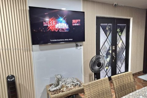 Villa ou maison à vendre à Hialeah, Floride: 3 chambres, 117.06 m2 № 1950295 - photo 25