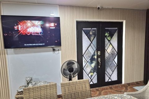 Villa ou maison à vendre à Hialeah, Floride: 3 chambres, 117.06 m2 № 1950295 - photo 21