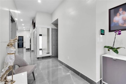 Villa ou maison à vendre à Hialeah, Floride: 3 chambres, 117.06 m2 № 1950295 - photo 4