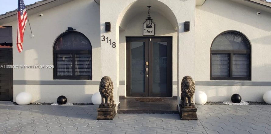 Villa ou maison à Hialeah, Floride 3 chambres, 117.06 m2 № 1950295