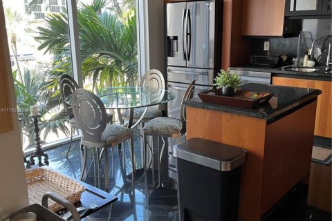 Condo in Sunny Isles Beach, Florida, 5 bedrooms  № 1707852 - photo 18
