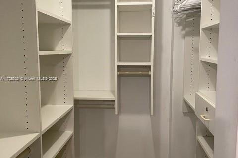 Condo in Key Biscayne, Florida, 1 bedroom  № 1712400 - photo 28