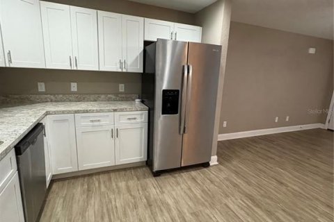 Immobilier commercial à vendre à Lake Alfred, Floride: 4 chambres, 167.22 m2 № 2354586 - photo 3