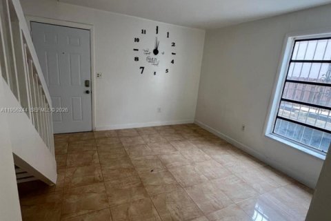 Condominio en Hialeah, Florida, 2 dormitorios  № 2010682