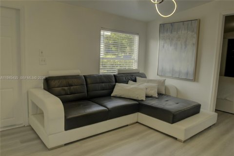 Купить кондоминиум в Майами, Флорида 3 спальни, 132.85м2, № 2089350 - фото 3