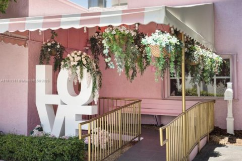 Propiedad comercial en venta en Miami, Florida № 1938772 - foto 22