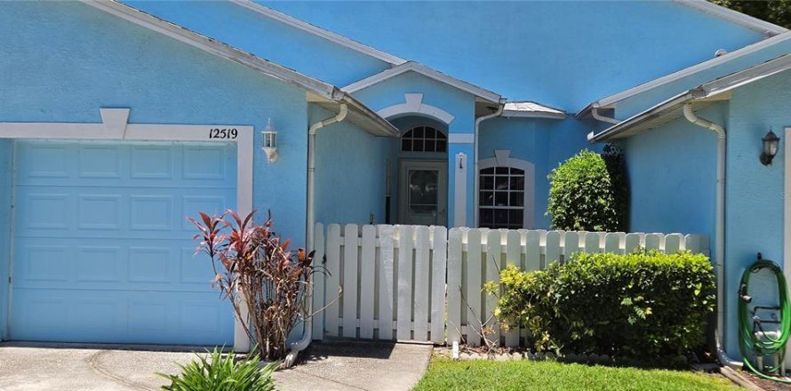 Casa en Hudson, Florida 2 dormitorios, 90.86 m2 № 2232386