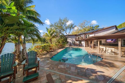 Casa en venta en Clearwater, Florida, 6 dormitorios, 439.06 m2 № 2166785 - foto 5