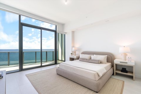 Condo in Pompano Beach, Florida, 4 bedrooms № 2081791 - photo 13