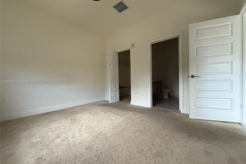 Condo in Doral, Florida, 3 bedrooms  № 1932032 - photo 3