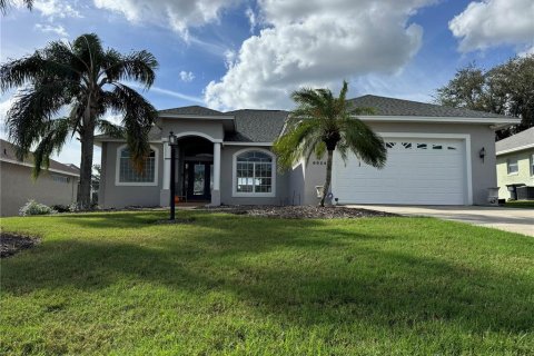 Casa en venta en Lakeland, Florida, 3 dormitorios, 159.79 m2 № 1908022 - foto 1