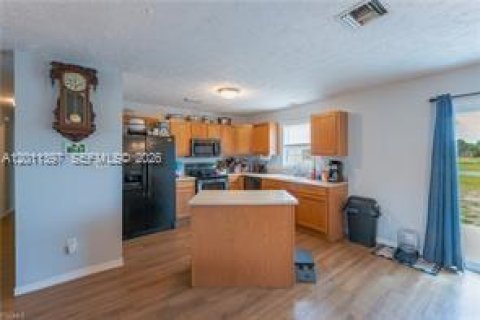 House in LaBelle, Florida 3 bedrooms № 2075171 - photo 6