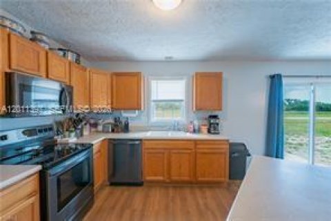 House in LaBelle, Florida 3 bedrooms № 2075171 - photo 7