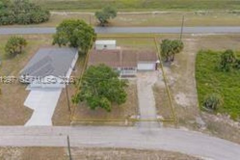 House in LaBelle, Florida 3 bedrooms № 2075171 - photo 16