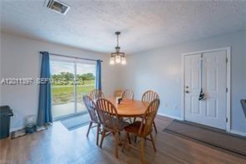House in LaBelle, Florida 3 bedrooms № 2075171 - photo 8