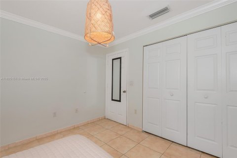 House in Weston, Florida 4 bedrooms, 183.48 sq.m. № 1792473 - photo 26