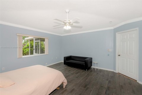House in Weston, Florida 4 bedrooms, 183.48 sq.m. № 1792473 - photo 16