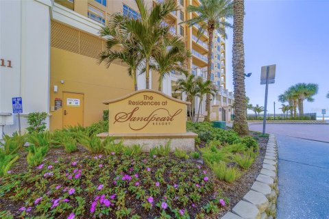 Condo in Clearwater, Florida, 2 bedrooms № 2212638 - photo 16
