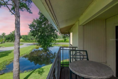 Condo in Wesley Chapel, Florida, 3 bedrooms  № 1851185 - photo 5