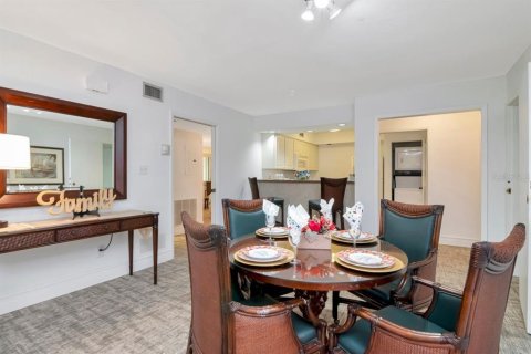 Condo in Wesley Chapel, Florida, 3 bedrooms  № 1851185 - photo 12
