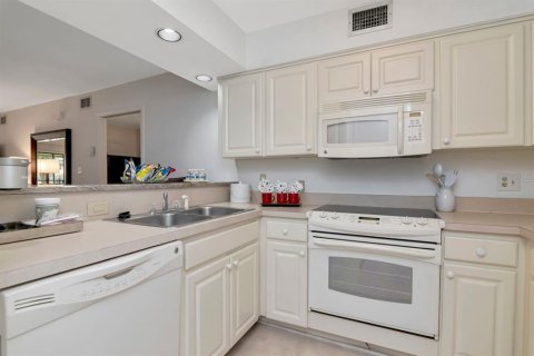 Condo in Wesley Chapel, Florida, 3 bedrooms  № 1851185 - photo 19