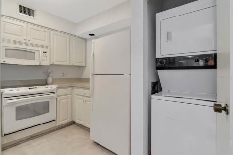 Condo in Wesley Chapel, Florida, 3 bedrooms  № 1851185 - photo 21