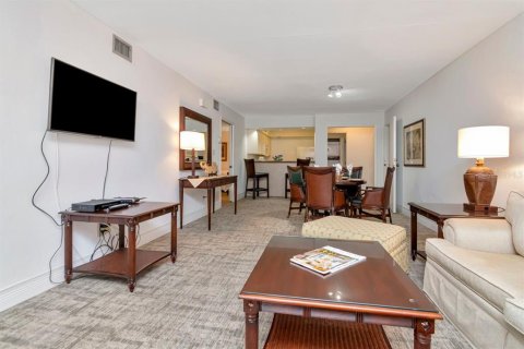Condo in Wesley Chapel, Florida, 3 bedrooms  № 1851185 - photo 17