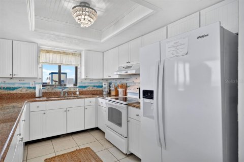 Condo in New Smyrna Beach, Florida, 3 bedrooms № 2149636 - photo 21