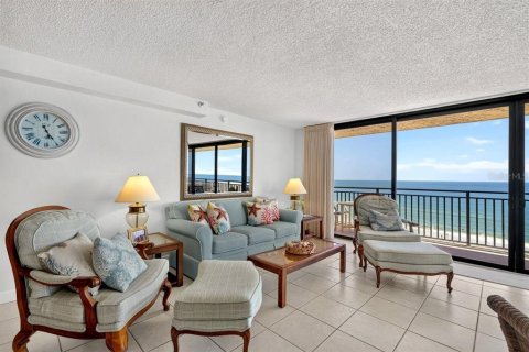 Condo in New Smyrna Beach, Florida, 3 bedrooms № 2149636 - photo 12