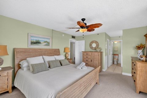 Condo in New Smyrna Beach, Florida, 3 bedrooms № 2149636 - photo 26