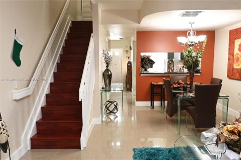 Townhouse in Weston, Florida 2 bedrooms, 103.12 sq.m. № 1730865 - photo 14
