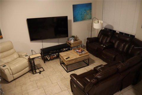 Touwnhouse à vendre à Odessa, Floride: 3 chambres, 146.97 m2 № 2156481 - photo 6