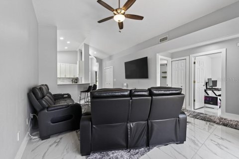 House in Brandon, Florida 3 bedrooms, 160.54 sq.m. № 2393786 - photo 21