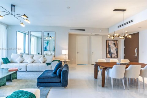 Condo in Miami, Florida, 2 bedrooms  № 1898053 - photo 4