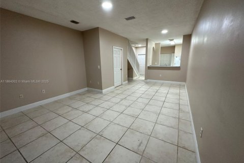 Купить таунхаус в Хомстед, Флорида 2 спальни, 98.94м2, № 1957673 - фото 8