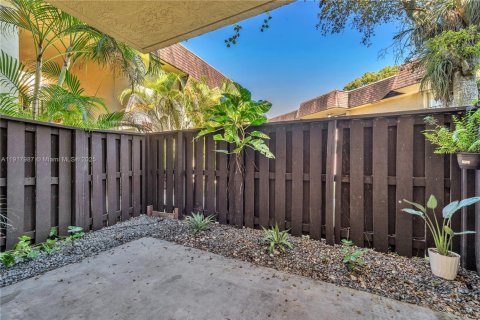 Copropriété à louer à Miami, Floride: 1 chambre, 65.68 m2 № 1973932 - photo 14