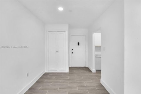 Copropriété à louer à Miami, Floride: 1 chambre, 65.68 m2 № 1973932 - photo 6