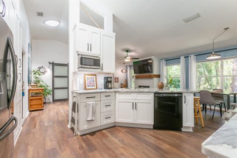 Villa ou maison à vendre à Gainesville, Floride: 4 chambres, 191.47 m2 № 2408334 - photo 2