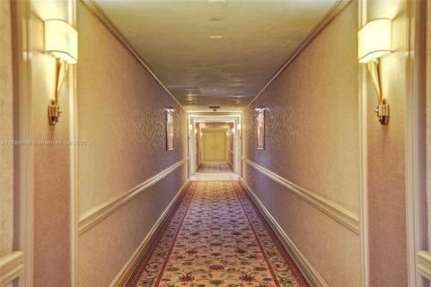 Condo in Aventura, Florida, 2 bedrooms № 1938758 - photo 26