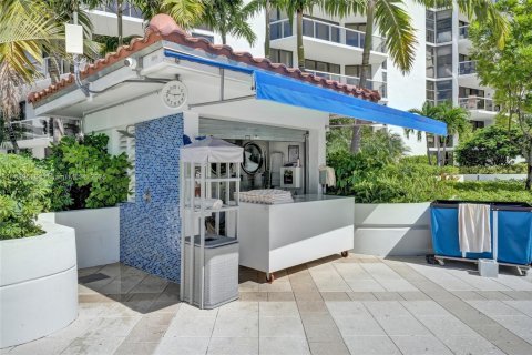 Condo in Aventura, Florida, 2 bedrooms № 1938758 - photo 28