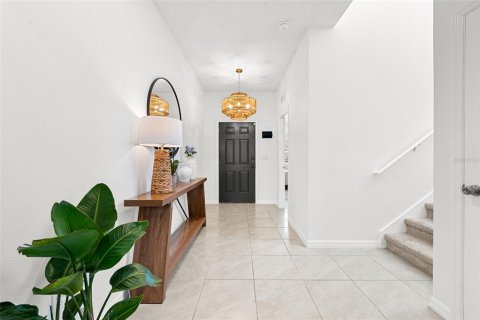 Casa en venta en Davenport, Florida, 6 dormitorios, 303.23 m2 № 2322866 - foto 12